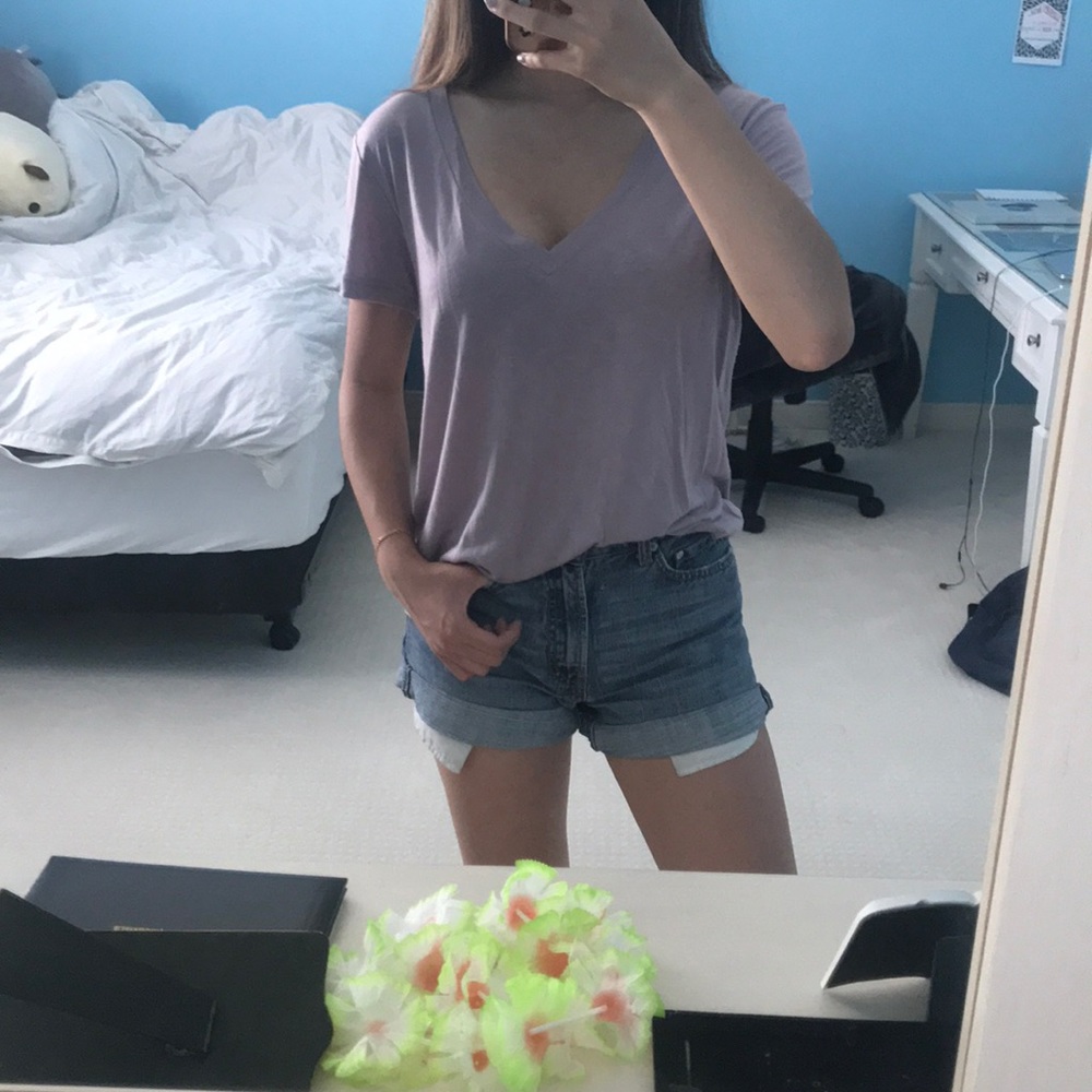 Lavender v neck tee